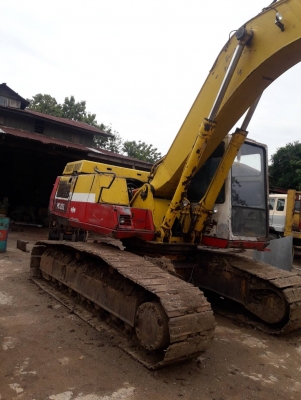 รถขุด KOMATSU PC200-5 คอนโทรลสั้น