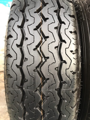 ยางป้ายแดง Dunlop 195-15 ปี 18 ดอกยางต็มๆ มีตุ่มทุกเส้น