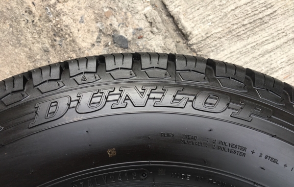 ยางป้ายแดง Dunlop 195-15 ปี 18 ดอกยางต็มๆ มีตุ่มทุกเส้น ยางป้ายแดง Dunlop 195-15 ปี 18 ดอกยางต็มๆ มีตุ่มทุกเส้น