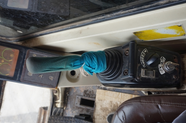 ขายรถแบคโฮ CAT330 สนใจติดต่อ ผึ้ง 095-0563605 ขายรถแบคโฮ CAT330 สนใจติดต่อ ผึ้ง 095-0563605