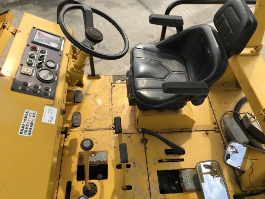 รถบด Dynapac CP202 ปี 2001 แบบ 9 ล้อ เกียร์ธรรมดา นำเข้าจากญี่ปุ่น สภาพสวย ไม่แพงครับ