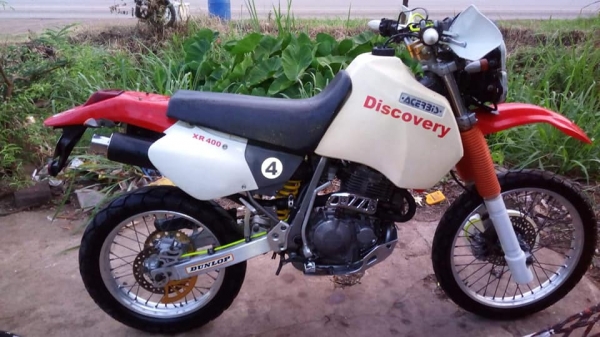 ขายรถประมูลมาคับ xr400 สภาพนี้ ของแต่งล้นเครื่องฟิต.สตาดติดง่าย..คับราคา85000 ลดเหลือ75000 มีอะไรแลก ขายรถประมูลมาคับ xr400 สภาพนี้ ของแต่งล้นเครื่องฟิต.สตาดติดง่าย..คับราคา85000 ลดเหลือ75000 มีอะไรแลก