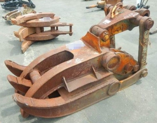 ขายตัวคีบสำหรับรถขุด ขนาด PC200 สลัก 80 มิล