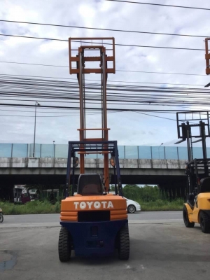 ขาย โฟรคลิฟท์ โตโยต้า รุ่น 5 เครื่องดีเซล
