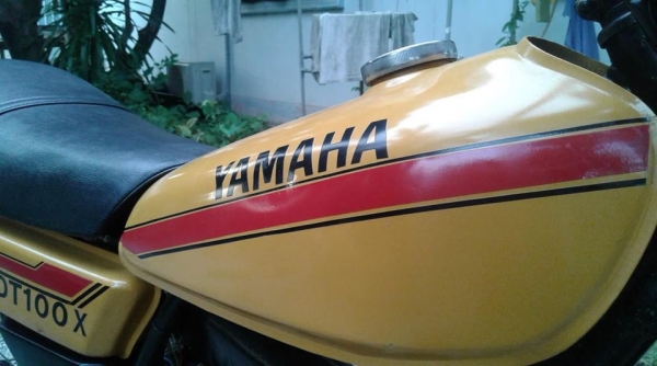 ขาย DT100 เล่มโอนเครื่องดีสีสวยโครงสวยปลายท่อเดิมรถเก็บงานมาแล้วระบบไฟออกแบตพึ่งเปลี่ยน