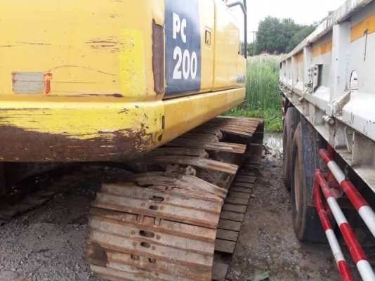 ขาย 980,000 บาท KOMATSU PC200-8 ปี07 ทำงาน 21,xxx ชม เครื่องดี ปั้มแรง ไฟฟ้าครบ โช่หนา เอวขยับ เอกสารเล่มทะเบียน  รถอยู่  ระยอง  โทร 0610710295  สนใจ รายการสินค้า อื่นๆ ที่ เว็ปไชค์ Truck2Hand https://www.truck2hand.com/index.php?actions=content/search&am