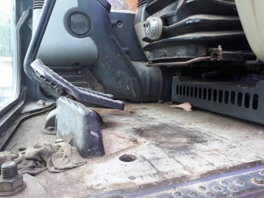 ขาย 980,000 บาท KOMATSU PC200-8 ปี07 ทำงาน 21,xxx ชม เครื่องดี ปั้มแรง ไฟฟ้าครบ โช่หนา เอวขยับ เอกสารเล่มทะเบียน  รถอยู่  ระยอง  โทร 0610710295  สนใจ รายการสินค้า อื่นๆ ที่ เว็ปไชค์ Truck2Hand https://www.truck2hand.com/index.php?actions=content/search&am