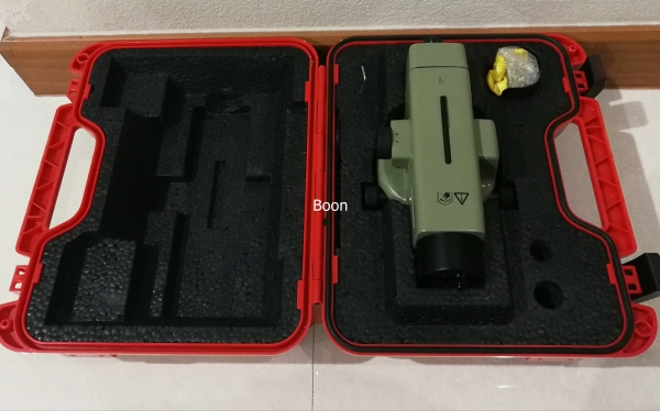 ขายกล้องระดับมือสอง Leica NA2 32x