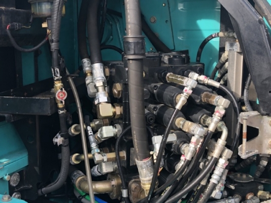 ขายรถขุด KOBELCO SK125SR YV05 ปี 2009 รถนอกนำเข้าเองจากญี่ปุ่น สภาพสวยพร้อมใช้ มีVDOการทำงานครับ