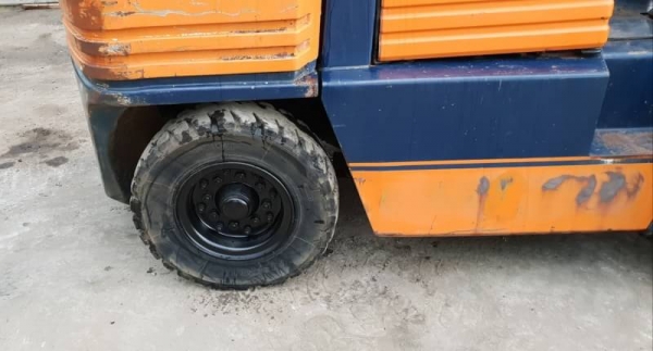 ขายด่วนรถยกTOYOTA5FG40ยก4.5ตันเสาสูง3เมตรรถนอกสวยๆนำเข้ายังไม่เคยใช้งานในเมืองไทยเลย