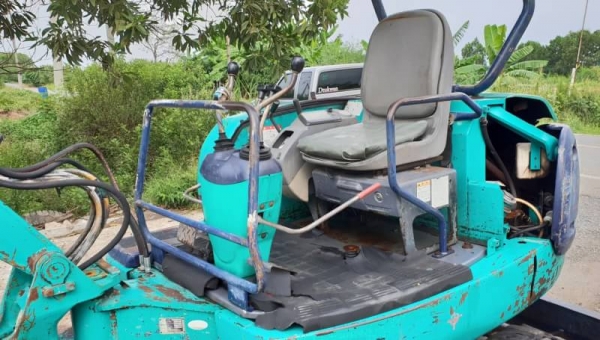 ขายด่วนรถแบคโฮKOMATSUโคมัสซูPC27-8รุ่นยอดนิยมสวยๆเทียบเท่าPC30เครื่องโคมัสซู3D84เครื่องดีปั่มแรงรถนอกเพิ่งนำเข้ามาใหม่ยังไม่เคยใช้งานในเมืองไทยเลย