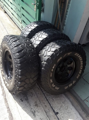 Max หยดนำ้ + Maxxis MT 31-10.5-15 ปี16 สวยๆ 1ชุด Max หยดนำ้ + Maxxis MT 31-10.5-15 ปี16 สวยๆ 1ชุด