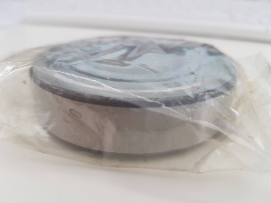 ลูกปืน ยี่ห้อ SKF วงใน 35 วงนอก 70 หนา 10 มือ1