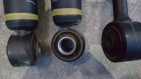 ขายโช๊คอัพ New Fortuner ขายโช๊คอัพ New Fortuner