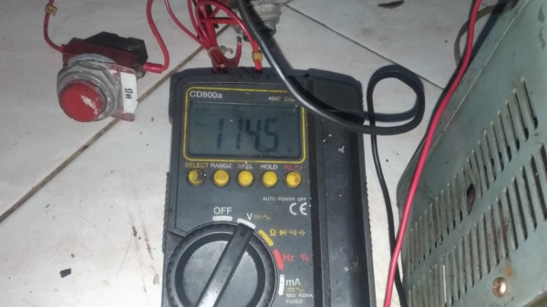 หม้อแปลงไฟเข้า220vออก0-380v