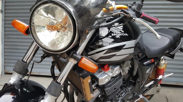 ขออนุญาตขาย HONDA SUPER FOUR CB400 ปลั๊กแดง พร้อมใช้งาน สภาพสวยเดิมๆของแต่งพอสวยงาม ขออนุญาตขาย HONDA SUPER FOUR CB400 ปลั๊กแดง พร้อมใช้งาน สภาพสวยเดิมๆของแต่งพอสวยงาม