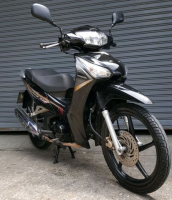 ขออนุญาตขาย HONDA WAVE 125-i NEW สตาร์ทมือ จดทะเบียนปี 58 ตัว TOP ล้อแม็กแท้ HONDA ฟรีค่าโอน