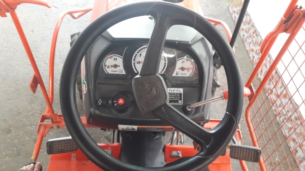 ขายรถแทรกเตอร์มือสอง ขายรถแทรกเตอร์มือสอง