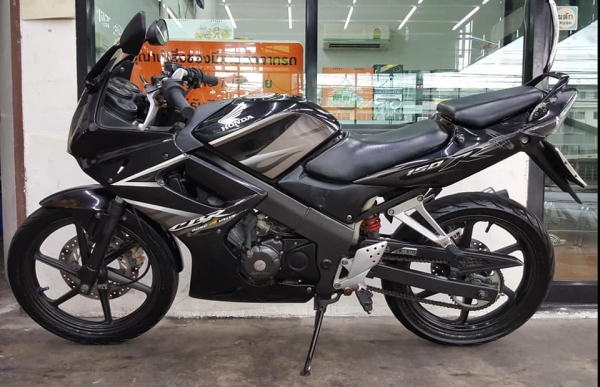 ขอนุญาตขาย HONDA CBR 150R รุ่นสุดท้าย ลายไฟ ไมล์เหลือง กุญแจใหญ่ล็อค 2 ชั้น TOP ล้อแม็กแท้ศูนย์ ฟรีค ขอนุญาตขาย HONDA CBR 150R รุ่นสุดท้าย ลายไฟ ไมล์เหลือง กุญแจใหญ่ล็อค 2 ชั้น TOP ล้อแม็กแท้ศูนย์ ฟรีค