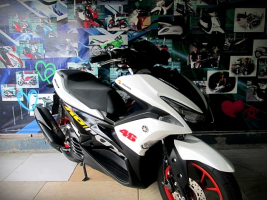(ผ่อนได้) aerox สีขาว ปลายปี 17 ไมล์ 7 พันโล โอนฟรี 49900