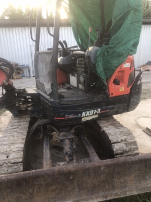 ขายดาวน์รถแบคโฮ  KUBOTA KX913 ใช้งาน 40,000 ชั่วโมง