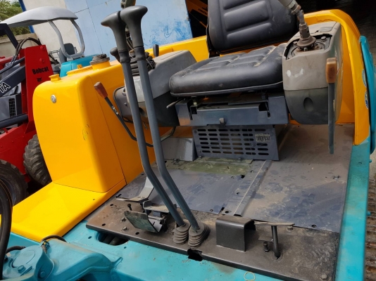 รถขุด ขนาด3ตัน kubota k030 พร้อมคีบหมุน360' ช่วงล่างเต็ม รถไม่ใช้งานหนัก เครื่องยนค์คูโบต้า  ปั้มนิ้วคอนโทลน้ำมัน พร้อมใช้งาน รถดีมีคุณภาพ ราคา350,000บาท  สนใจติดต่อ 081-8416818, 092-9938255  ติดต่อสอบถามได้ที่ กดไปที่ลิ้งค์้เพื่อสอบถาม Line: ht