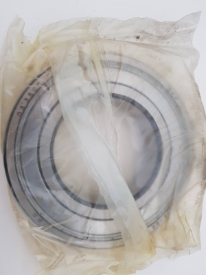 ลูกปืน ยี่ห้อ SKF รุ่น 6212-2Z วงใน 60 วงนอก 110 หนา 23