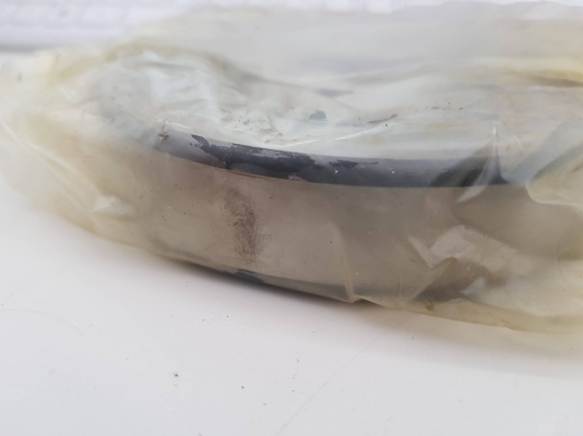 ลูกปืน ยี่ห้อ SKF รุ่น 6212-2Z วงใน 60 วงนอก 110 หนา 23