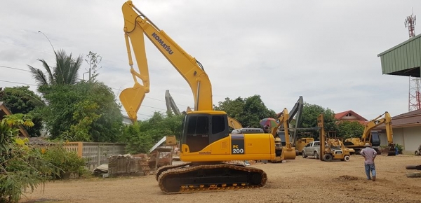 KOMATSU PC200-7 ระบบไฟฟ้าเต็มๆ (ท่าม่วงแทรกเตอร์ 086-5003800) KOMATSU PC200-7 ระบบไฟฟ้าเต็มๆ (ท่าม่วงแทรกเตอร์ 086-5003800)