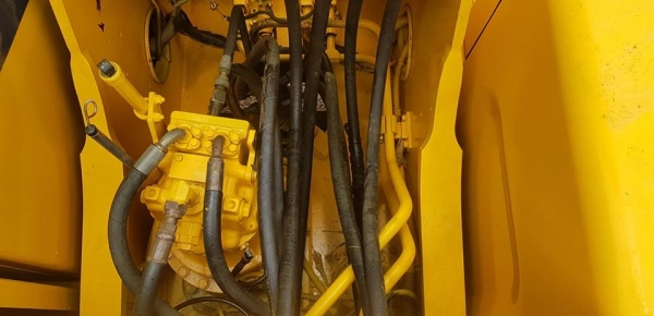 KOMATSU PC200-7 ระบบไฟฟ้าเต็มๆ (ท่าม่วงแทรกเตอร์ 086-5003800) KOMATSU PC200-7 ระบบไฟฟ้าเต็มๆ (ท่าม่วงแทรกเตอร์ 086-5003800)