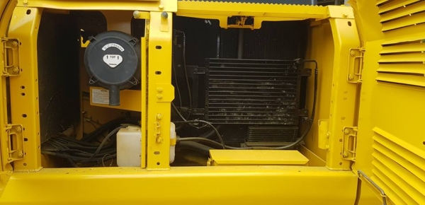 KOMATSU PC200-8 (ท่าม่วงแทรกเตอร์ 086-500-3800)