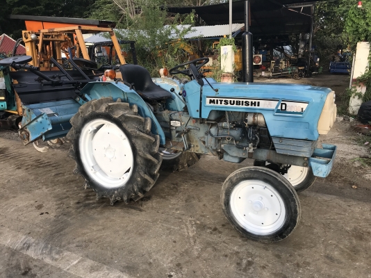 Mitsubishi d2000-2สภาพดีเก่าญี่ปุ่น มีใบอินวอยไม่เคยใช้ในไทย Mitsubishi d2000-2สภาพดีเก่าญี่ปุ่น มีใบอินวอยไม่เคยใช้ในไทย
