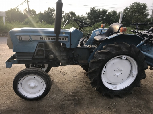 Mitsubishi d2000-2สภาพดีเก่าญี่ปุ่น มีใบอินวอยไม่เคยใช้ในไทย Mitsubishi d2000-2สภาพดีเก่าญี่ปุ่น มีใบอินวอยไม่เคยใช้ในไทย