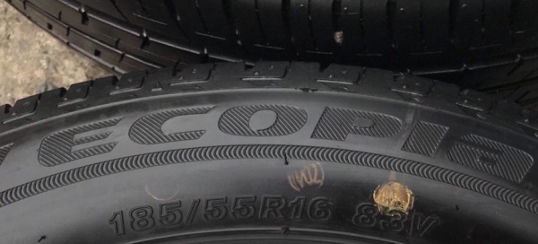 ยางป้ายแดง Bridgestone 185-55-16 ปี 18 ดอกเต็ม มีตุ่ม ยางป้ายแดง Bridgestone 185-55-16 ปี 18 ดอกเต็ม มีตุ่ม