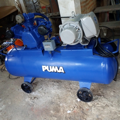 ขายปั๊มลม PUMA 3แรง3สูบ 2สายไฟบ้าน พร้อมใช้งาน อุปกรณ์ครบชุดสวยๆ ขายถูกมาก ด่วนๆT.081-4826961 ทักไลน์เบอร์นี้ "ไม่ค่อยได้ใช้ ขายปั๊มลม PUMA พิเศษมอเตอร์ 3 แรงม้า (2สาย ไฟ 220 โวล์ท ใช้ไฟบ้าน) 3สูบ ความจุถัง 148 ลิตร พร้อมใช้งาน อุปกรณ์ครบชุด สภาพสวยม