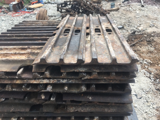 ขายด่วน ใบแทรกHITACHI EX200-3 ใบยาว80เช็น (ใบละ700บาท )