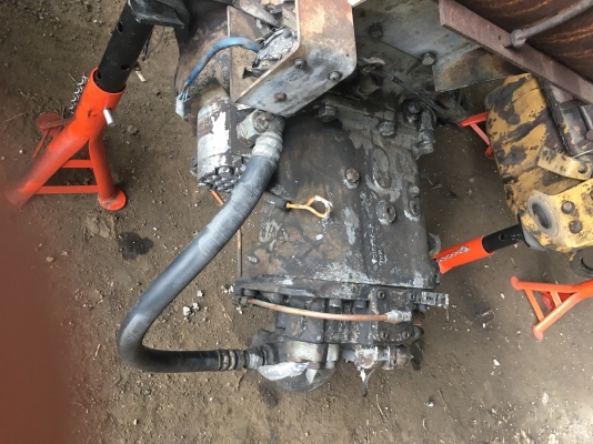 ขายด่วน ปั้มทายเครื่องHITACHI EX200-3