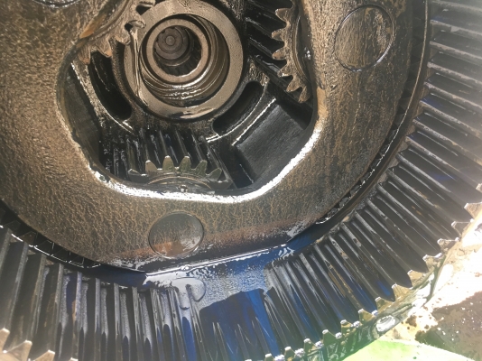 ขายด่วน ตัวเดิน HITACHI EX200-3 ลูกละ80,000 ขายด่วน ตัวเดิน HITACHI EX200-3 ลูกละ80,000