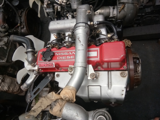 เครื่องยนต์  นิสสัน BD25 ฝาแดง เครื่องสวยๆไม่มีไอ