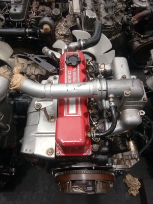 เครื่องยนต์ นิสสัน BD25 ฝาแดง เครื่องสวยๆไม่มีไอ เครื่องยนต์ นิสสัน BD25 ฝาแดง เครื่องสวยๆไม่มีไอ