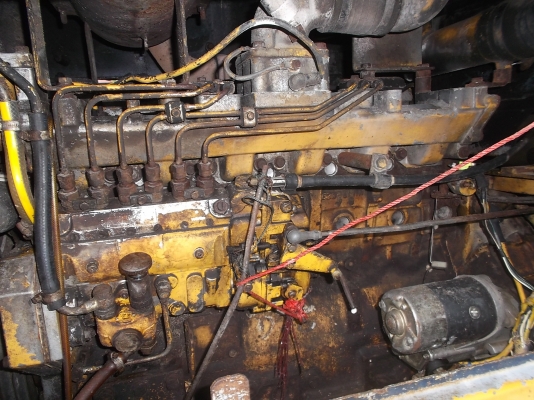 ขายรถตักKOMATSU WA 100 - 1 ซีเรียล 32392 เก่าในสภาพดี แขนยาว ปุ้งกี๋ขยายใหญ่ เครื่องดี เกียร์ดี มีเบรค แบตเตอรี่ใหม่