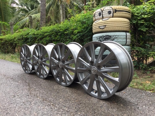 ขายล้อแม็ก Toyota New Vios 12 ก้าน สีรมดำแท้ ขอบ 15 4 วง ราคา 3,500 บาท ขายล้อแม็ก Toyota New Vios 12 ก้าน สีรมดำแท้ ขอบ 15 4 วง ราคา 3,500 บาท