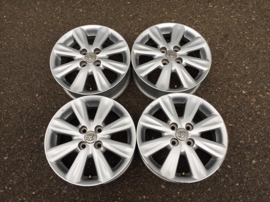 ขายล้อแม็ก Toyota Yaris ขอบ 15 4 วง ราคา 3,500 บาท