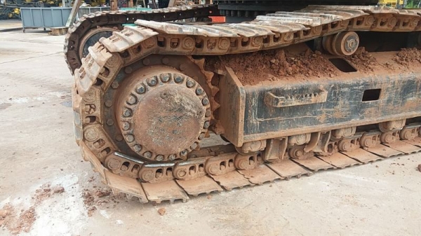 ขาย 790,000 CAT 330 C ไฟฟ้าครบ เครื่องดี ปั๊มแรง เอวแน่น ช่วงล่างเต็ม รถสวยพร้อมใช้ เอกสารหนังสือสัญญาซื้อขาย รถพร้อมใช้ รถอยู่ อุดร 090-772-3710 090-772-3708