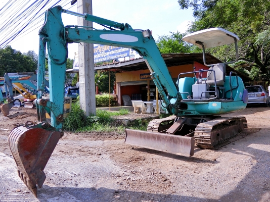 KOMATSU 20-7 ขนาด PC-20 <มีVDOชม> รถเก่านอกมีเอกสารใบอินวอย☎️ติดต่อ 085-5632278 (ราคาต่อรองได้)