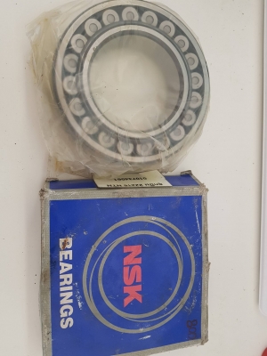 ลูกปืน ยี่ห้อ NSK รุ่น 22216 วงใน 80 วงนอก 140 หนา 35