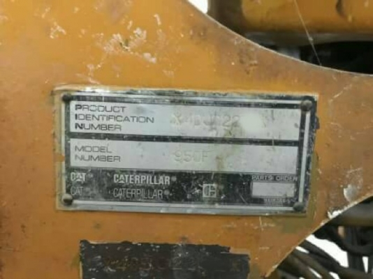 ขายรถตักล้อยาง CATERPILLAR 950F เล่มทะเบียน พร้อมใช้งาน สนใจโทร 081-970-1072