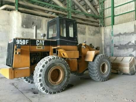 ขายรถตักล้อยาง CATERPILLAR 950F เล่มทะเบียน พร้อมใช้งาน สนใจโทร 081-970-1072