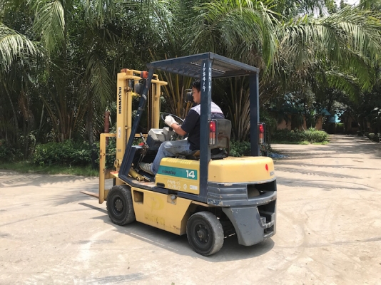 ขายFORKLIFT KOMATSU FG14-15(1.5ตัน) สวยเดิมจากญี่ปุ่น ยังไม่เคยใช้ในไทย 115,000เท่านั้น!!