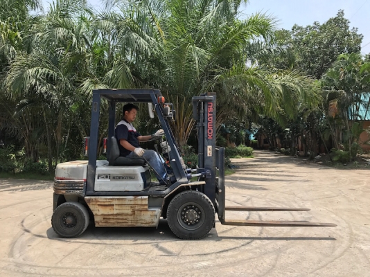 ขายFORKLIFT KOMATSU FG20-11(2ตัน) สวยเดิมจากญี่ปุ่น ยังไม่เคยใช้ในไทย 135,000เท่านั้น!!